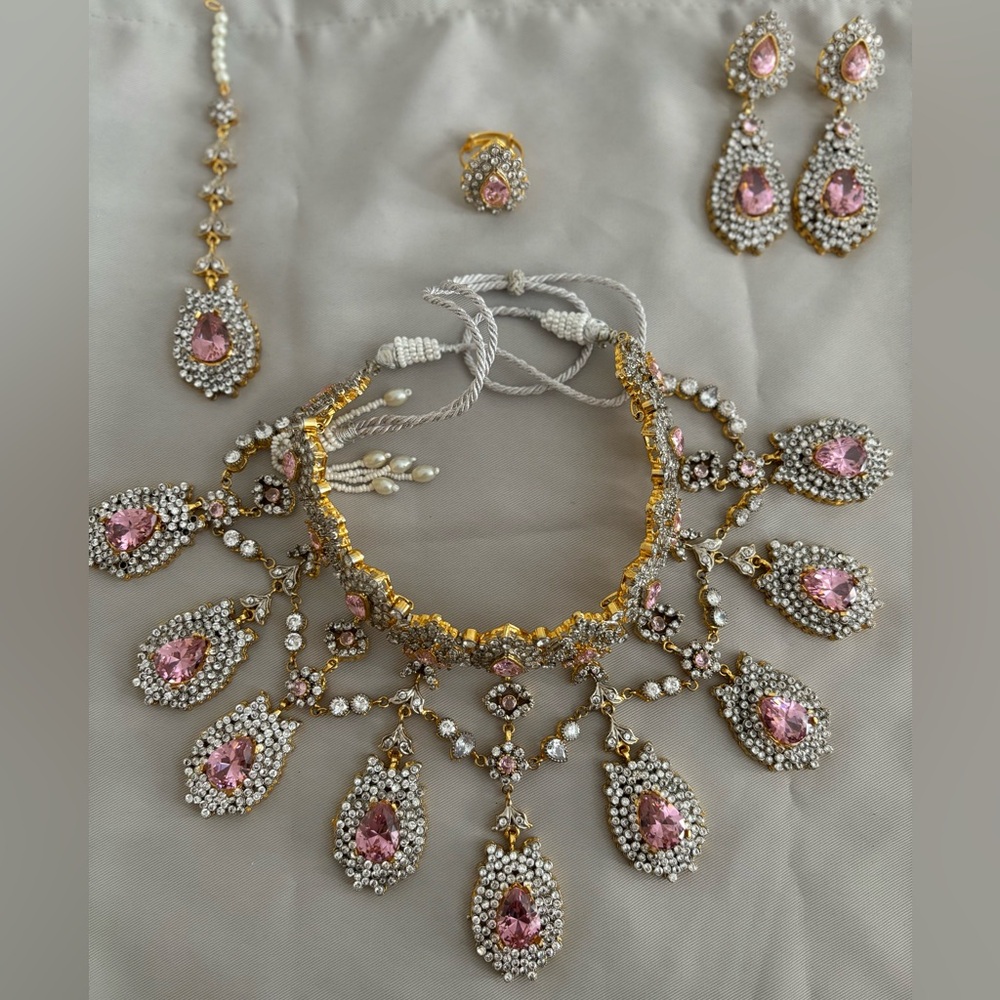 Pakistani Bridal Jewelry